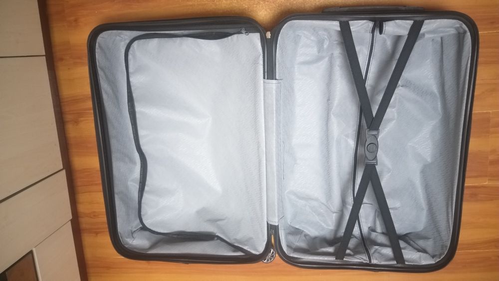 Куфар среден размер