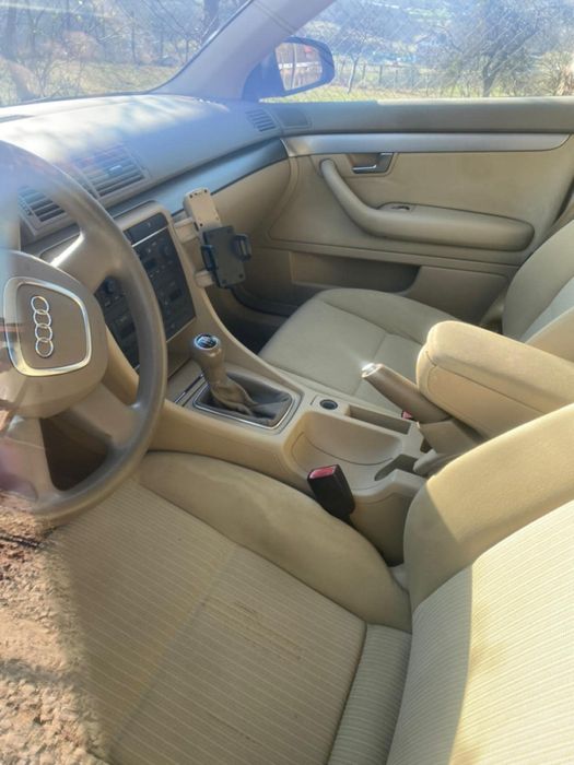 Vand audi a4 b7,mai multe detalii la telefon