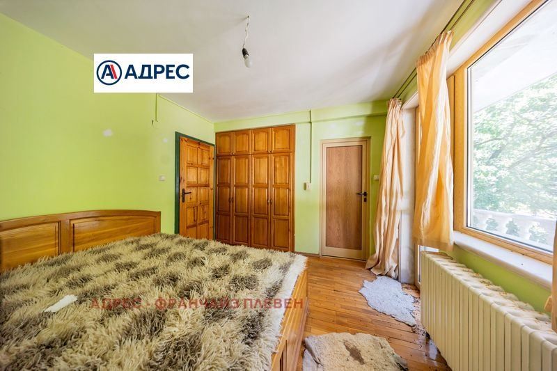 Къща в Враца, област-с.Бели извор площ 270 цена 225000