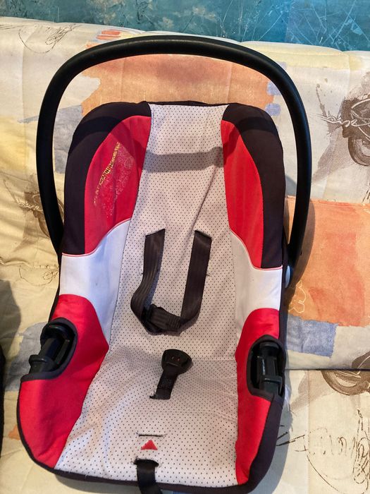 Детски стол за кола