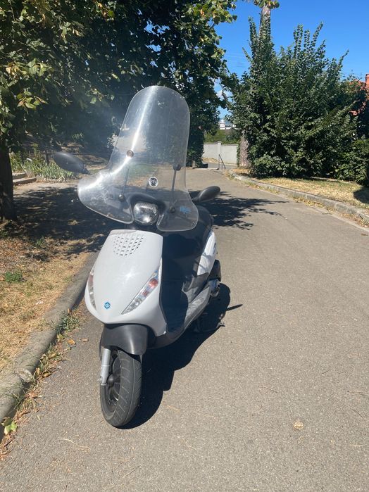 Scooter piaggio zip
