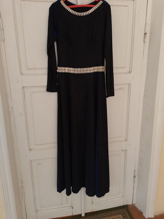 Yangi kiyimla kop kiyilmagan holati zor