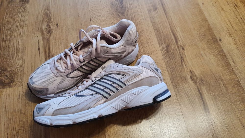 Adidasi Originali Germania Adidas Response CL Nr. 43 1/3 Panza + Piele