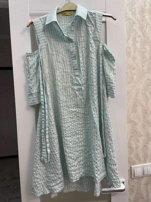 Платья женские разные