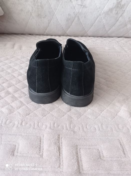 Продам замшевые туфли для мальчика