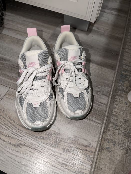 Оригинальные кроссовки nike