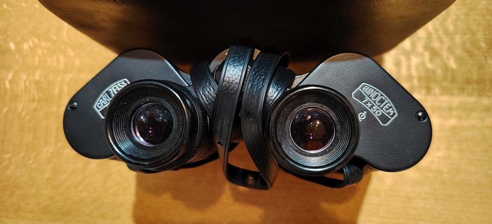 Продавам бинокъл Carl Zeiss Jena