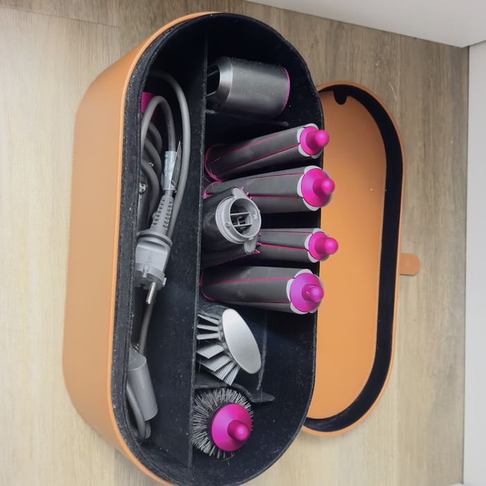 Dyson Airwrap – set complet cu accesorii