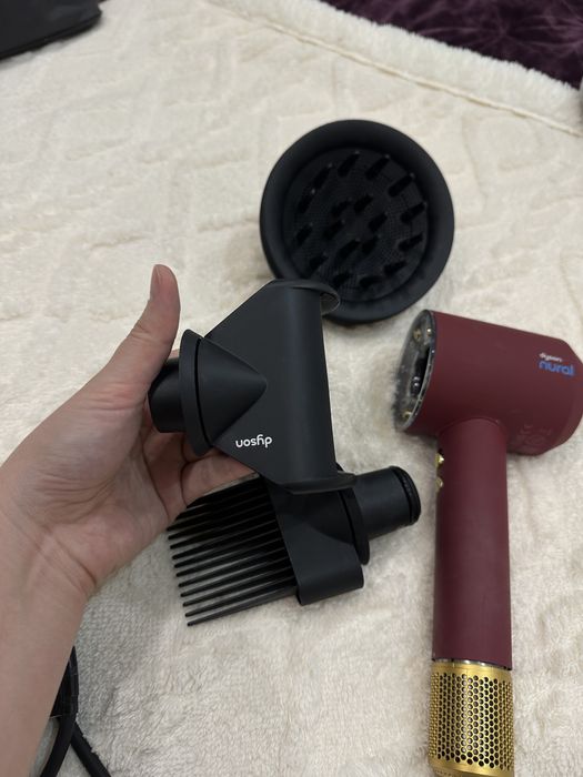 Dyson Airwrap фен.