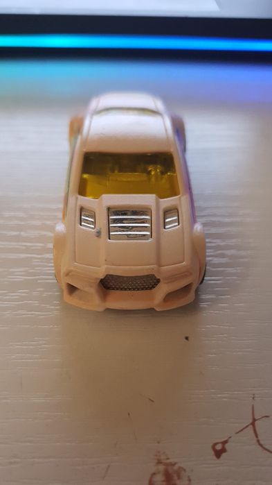 Машинка hotwheels
