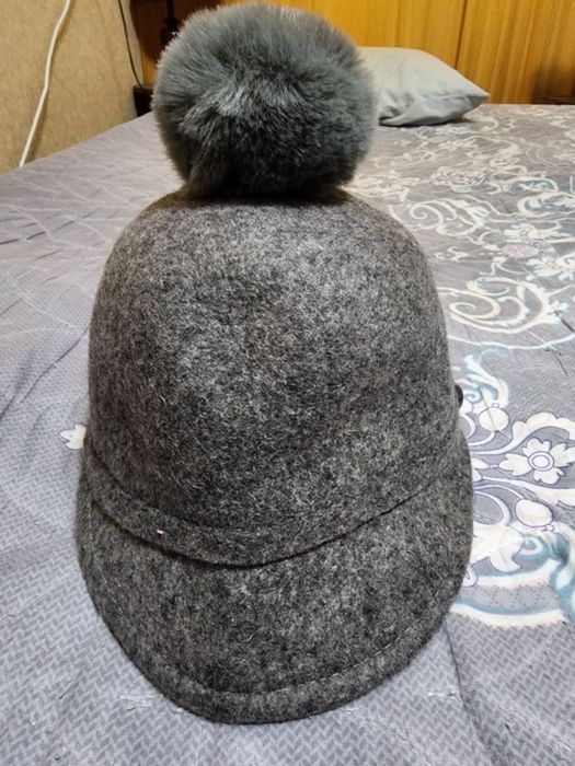 Шапка с помпоном Zara