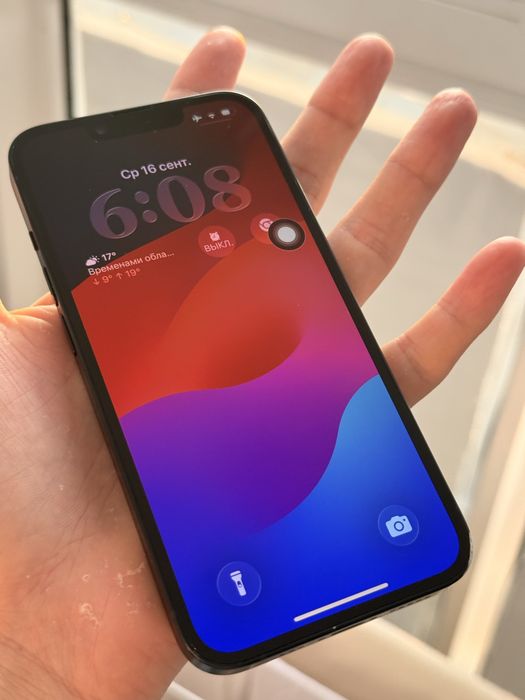 IPhone 14 в хорошом состоянии