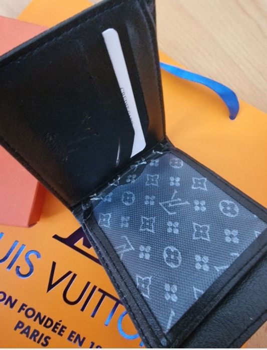 Portofele barbati LV,cutie inclusa,logo metalic argintiu