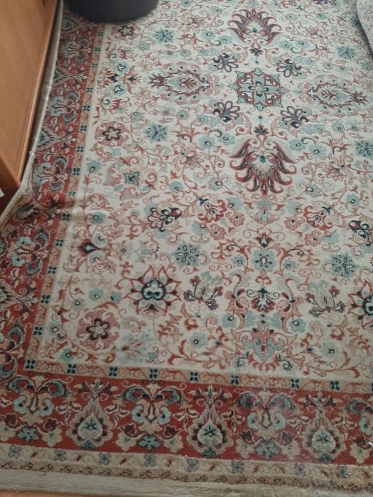 Продам ковер б/ у в хорошем состоянии