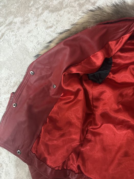 Geaca de piele rosie,cu blanita naturala detasabila