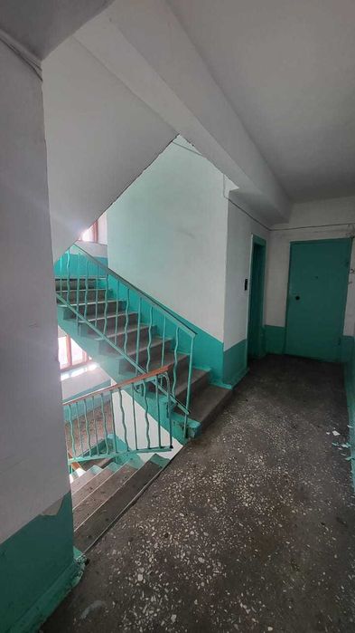 *Продается 3- х комн ,район Юго- Восток!