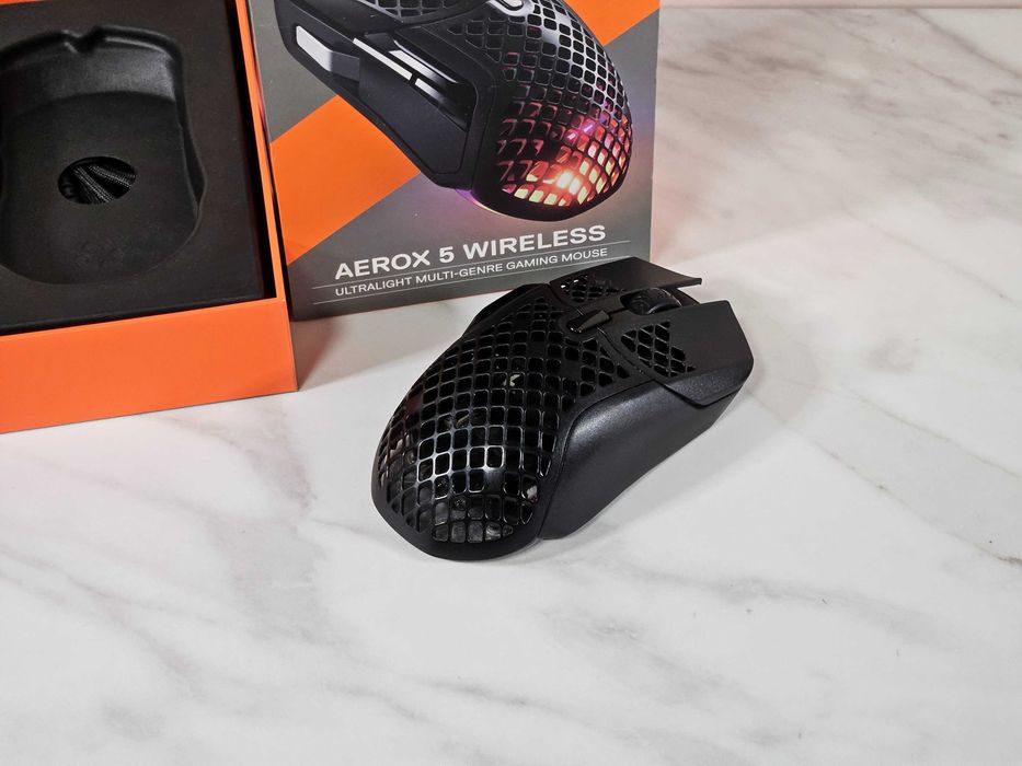 SteelSeries Aerox 5 Wireless – ултралека мишка за истински геймъри