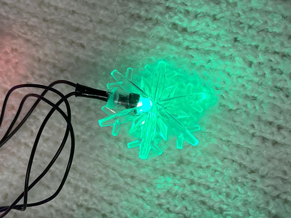 Гирлянда со снежинками