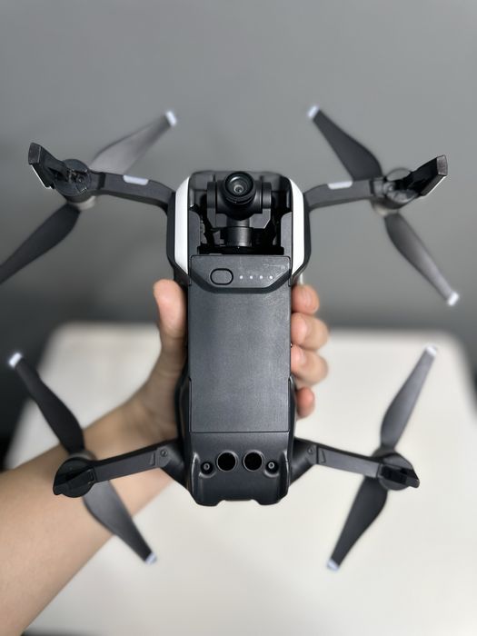 Дрон (Квадрокоптер) DJI Mavic Air1