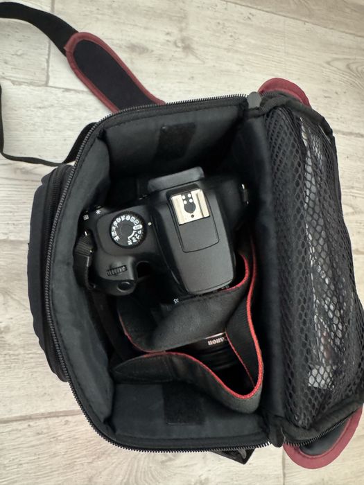 Canon EOS 4000D Като Нов