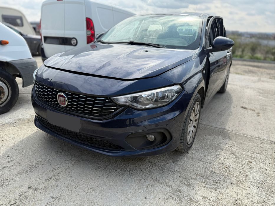Far stanga Fiat Tipo