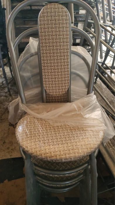 Стулья продается