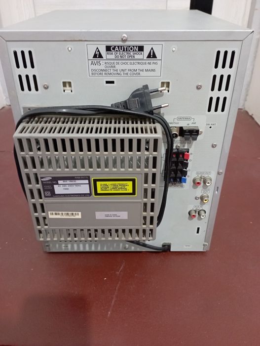Muzikalni sentir Samsung 3000w urta usletili