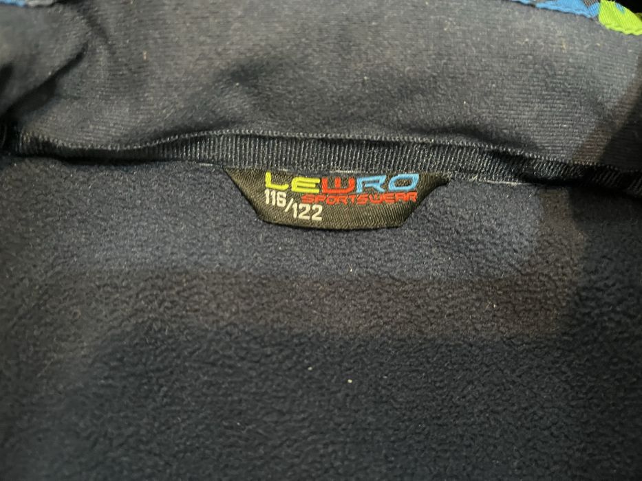 Geacă softshell pentru băieți mărimea 116-122