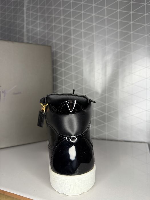 Giusepe Zanotti Black White 42