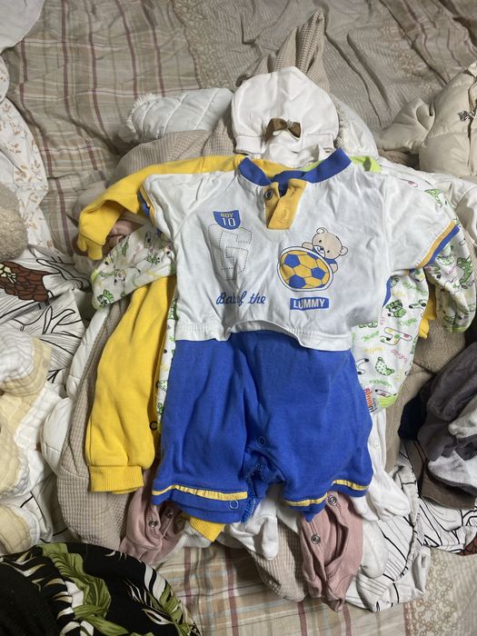 отдам даром детские вещи