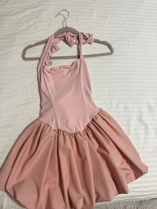 Розова рокля размер с