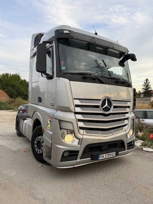 Влекач Mercedes-Benz Actros на части 2015