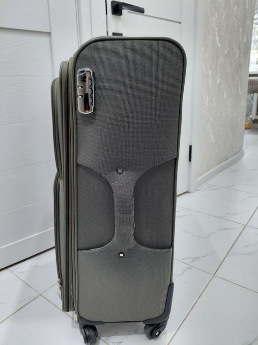 Чемодан в хорошем состоянии