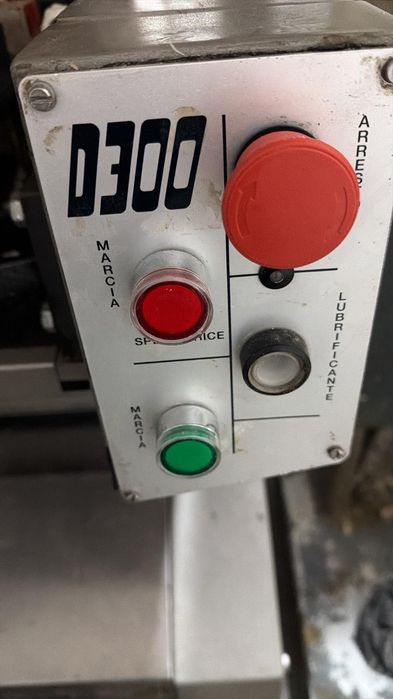 Тестоделител тегли по 2 топки тесто наведнъж