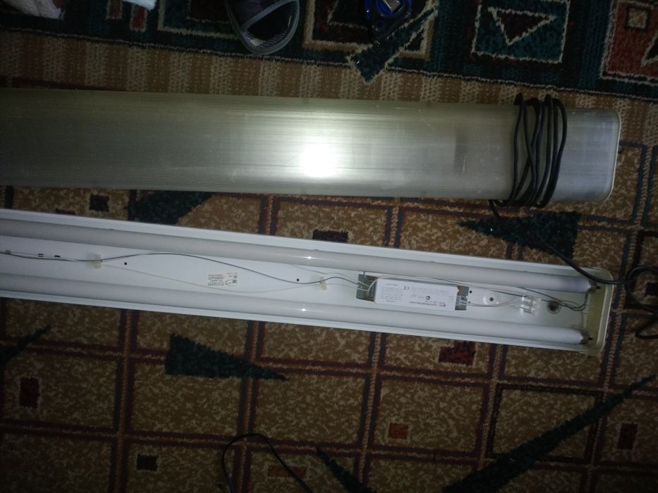 Лампы дневного света.