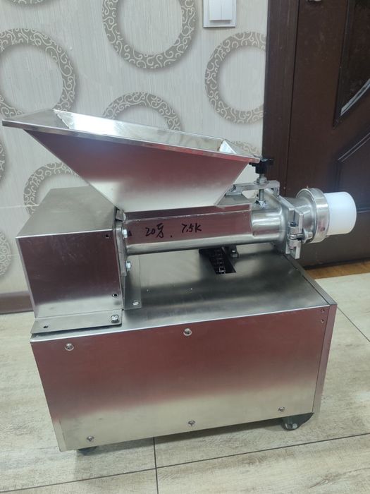 Xamir aparat srochna sotiladi