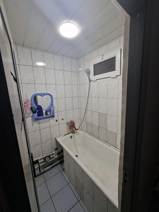 Yunusobod 16 kv 4 xonali uy sotiladi