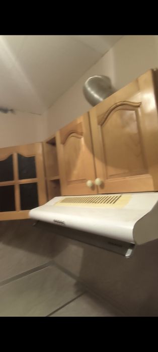 Кухня от естествено дърво