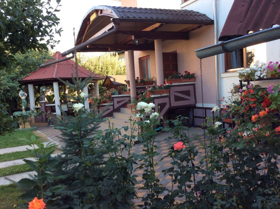 Vilă ultracentrală Gura Humorului | 6 dormitoare | Ideal pensiune / investiție