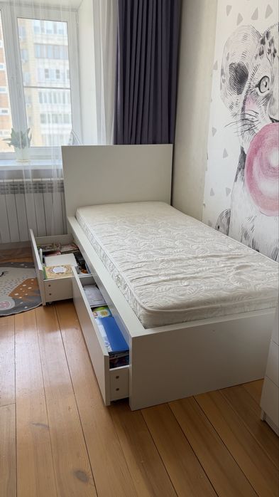 Продам односпальную кровать