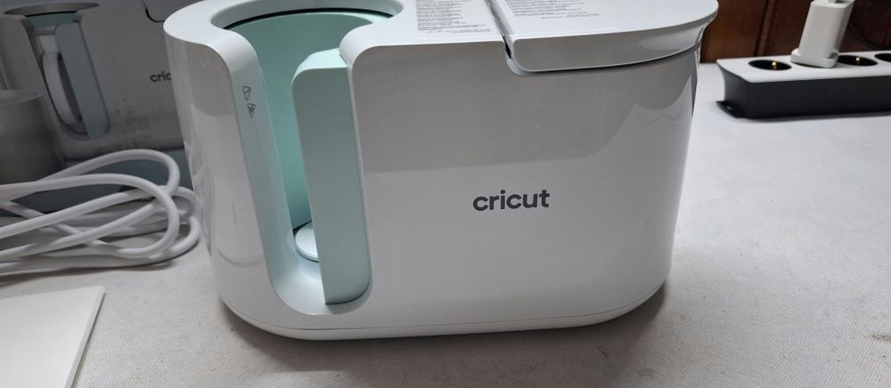 Топлинна преса,плотер  Cricut Mug Press ,350ml-470ml