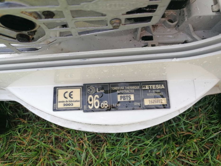 Masina de tuns  cu  tractiune ETESIA - briggs&stratton