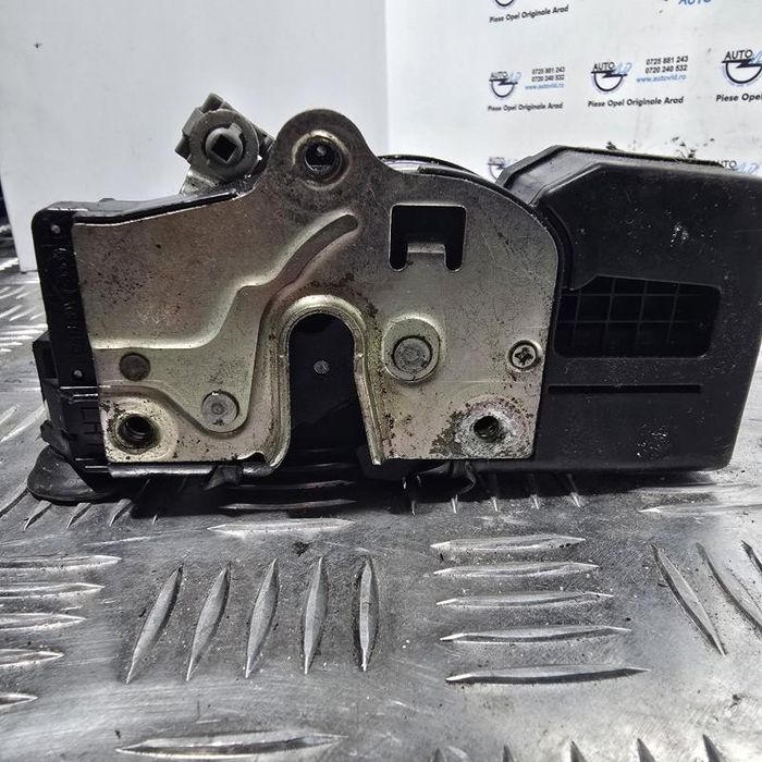 Broasca usa stanga spate Opel Antara facelift