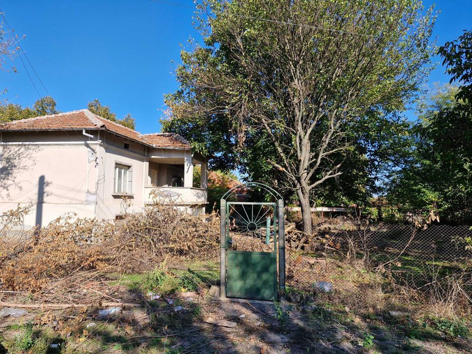 Продава се Къща в с. Градище, Област Плевен - 300 кв.м за 52 €/кв.м - Снимка #6