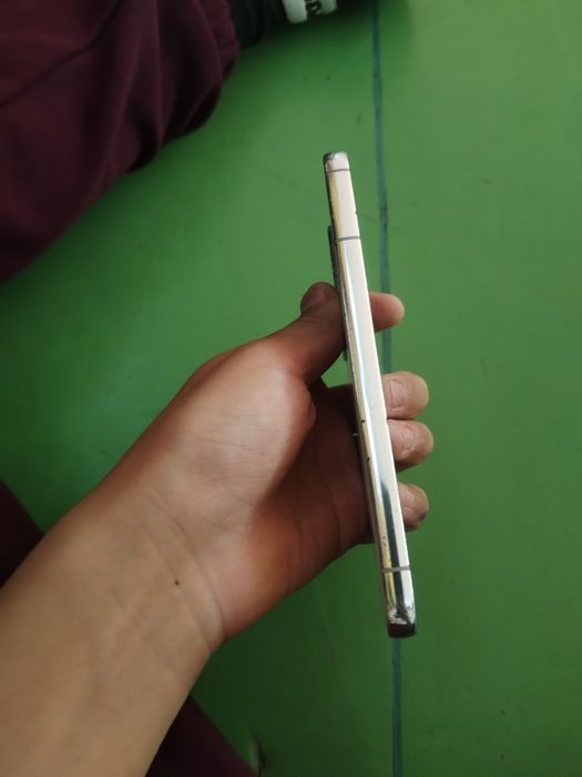 Samsung s22 128/8