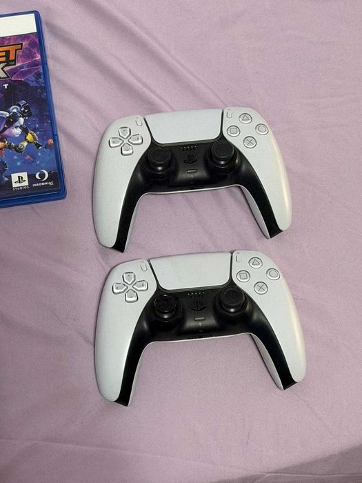 PlayStation 5 Disc Edition + Jocuri – de Vânzare