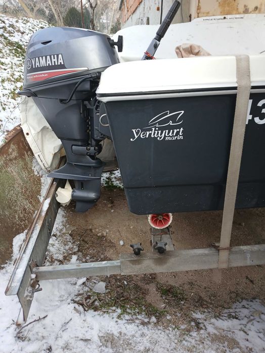 Лодка Yerliyuart 435 (ПЛЮС ДВИГАТЕЛ YAMAHA 20 к.с)