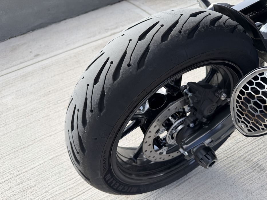 BMW F900XR Triple Black 2024