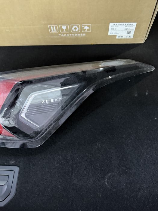 Фара, фонарь Zeekr 001