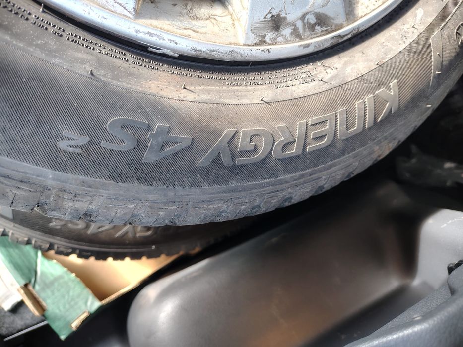 Set roti Golf 5, cauciucuri de iarna 195/65/15